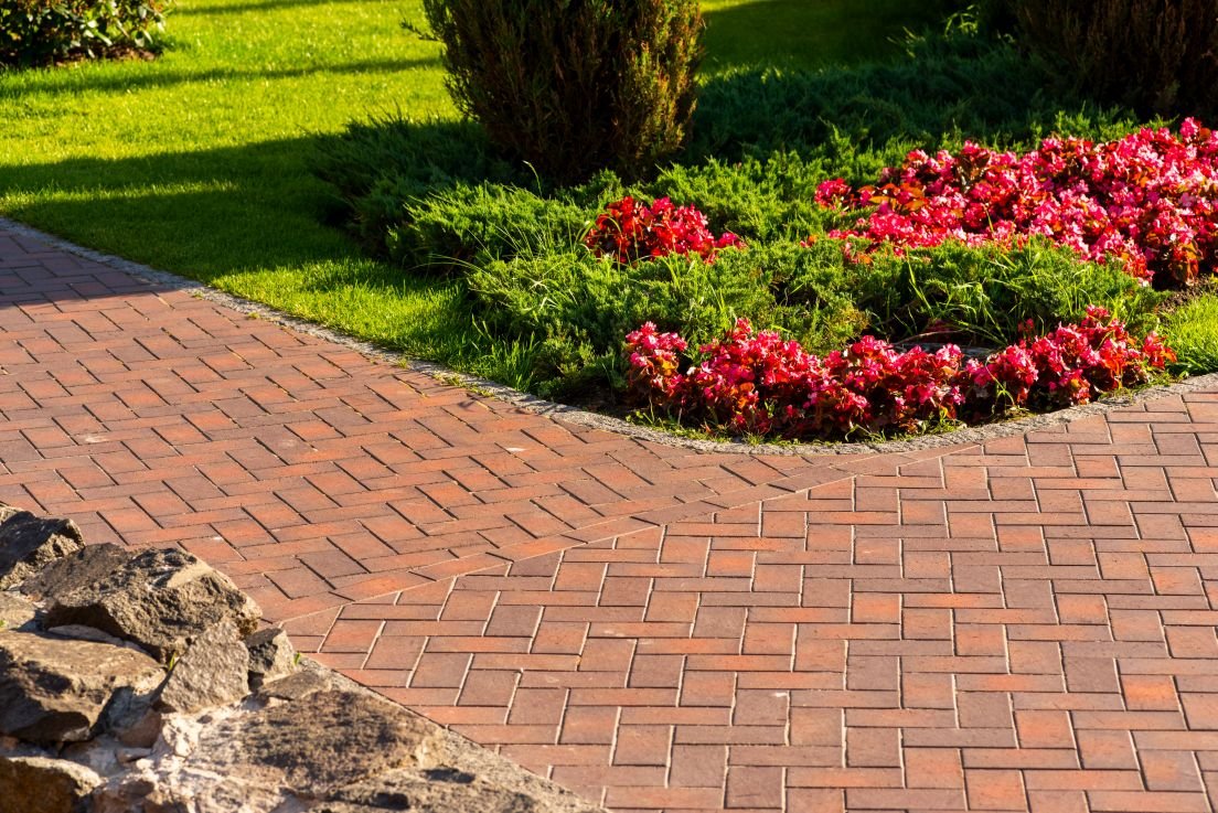 Brick Pavers Installed by Brick Mason
