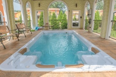 Focal Point with Paver around Pool