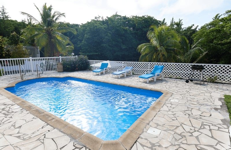 Geometric Power pool deck paver