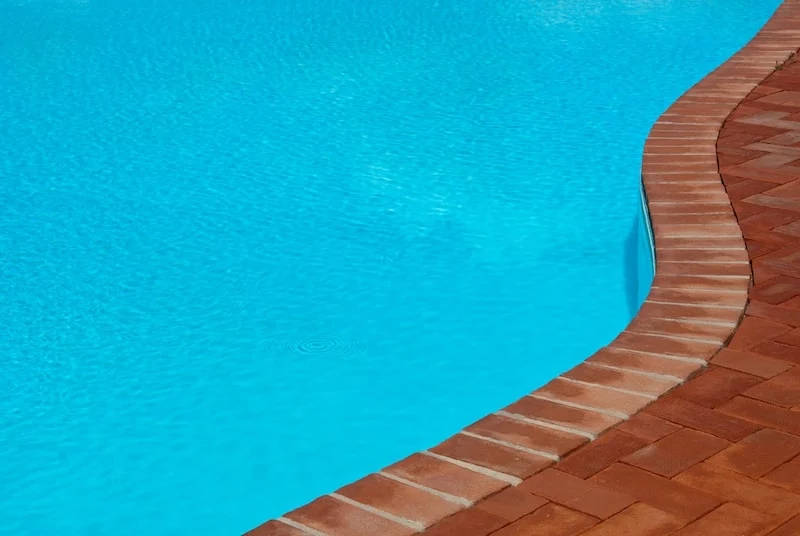 Brick Coping for Family Pools