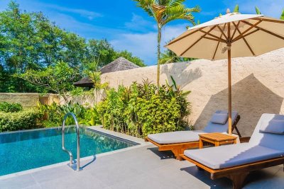 Best Texture for Your Pool Deck