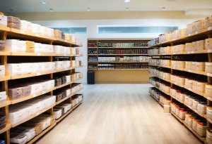 Semi-Polished Stained Flooring Retail Spaces